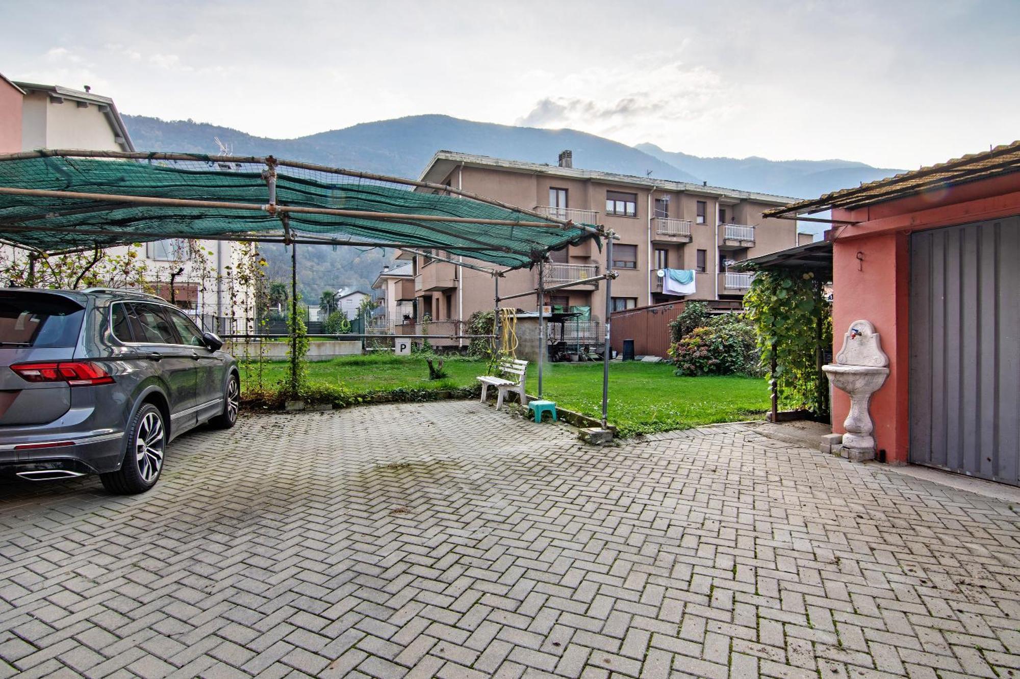 Apartamento Casa Vacanze La Begonia Morbegno Exterior foto